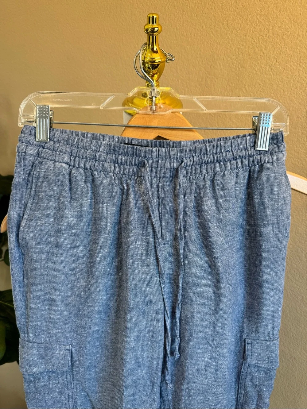 Banana Republic Women’s Cropped Linen Jogger Pants Size XS Blue Chambray Cargo